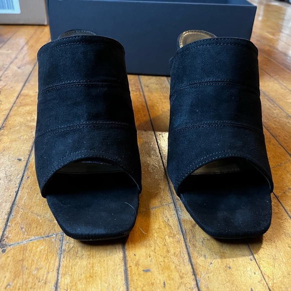 Fashion To Figure - Women's Cheyenne Heels Size 9 Wide Width - Picture 8 of 8